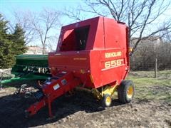 New Holland 658 Round Baler 