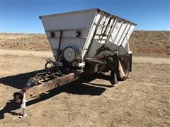 1984 Harsh 354 Auger Mixer Feed Wagon 