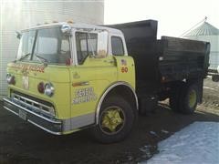 1977 Ford C800 Cab-Over Truck Chassis 