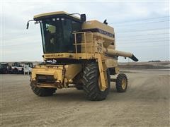 1995 New Holland TR87 2WD Combine 