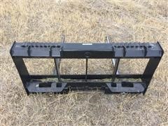 Skidsteer Bale Spear 004.JPG