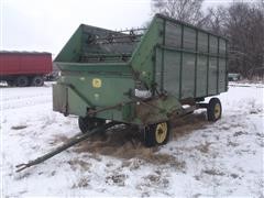 John Deere 115 Chuckwagon Feeder Wagon 