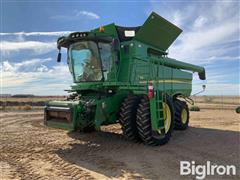 2013 John Deere S680 2WD Combine 