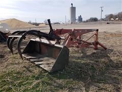 Farmhand F235 Loader 