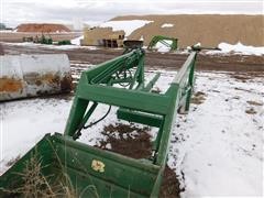 John Deere 36 Loader 