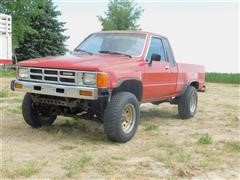 1986 Toyota ExtraCab Pickup 