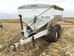 Willmar Super 800 T/A Fertilizer Spreader 