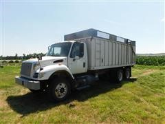 2005 International 7000 Series 7400 T/A Silage/Grain Truck 