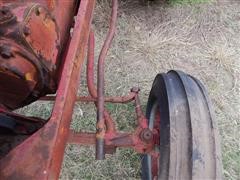 items/9f040b2a5929e41180be00155de252ff/1946mccormick-deeringw6tractor