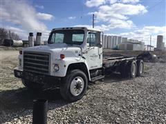 1986 International S1900 T/A Cab & Chassis 