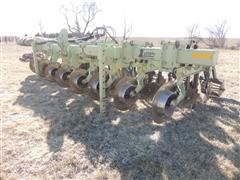 Orthman 836-011 1Tripr Strip-Till Machine 