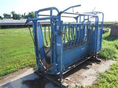 Priefert 85 Squeeze Chute With Entry Cage 