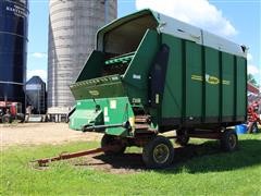 1992 Badger BN1050 Forage Wagon/Chopper Box 