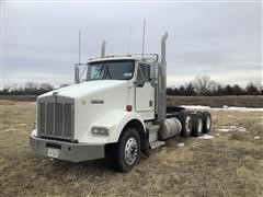 1997 Kenworth T800 Tri/A Day Cab Truck Tractor 