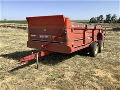 Farmhand F45 Pull-Type Manure Spreader 