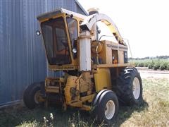 Hesston 7650 Field Queen Forage Harvester 