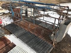 Solid Rod Complete Farrowing Crates 