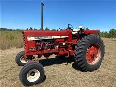 1970 International 826 Gold Demonstrator 2WD Tractor 