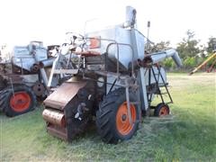 Gleaner A Combine - For Parts 