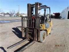 1994 Caterpillar GP-30 Forklift 