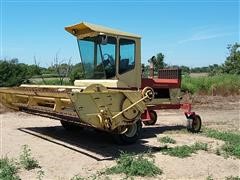 New Holland 1112 Windrower W/Header 