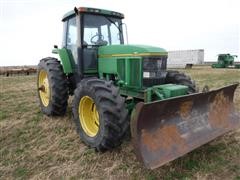 John Deere 7800 MFWD Tractor W/Blade 