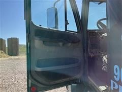 4fef8e024c9e4727b4327c1b8856a575.jpg