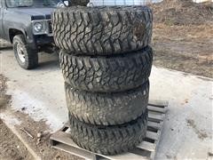 Kanati Mud Hog LT285/70R17 Tires & Rims 