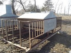 Hastings 1 Ton Creep Feeder On Skids 