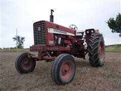 1971 International Harvester 656 Diesel 2WD Tractor 