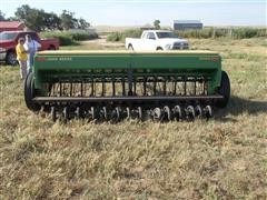 items/a9bb10022524e41180be00155de252ff/najohndeere8300graindrill