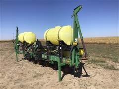 John Deere 1700 Planter 