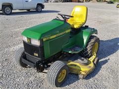 John Deere 445 Lawn Tractor 