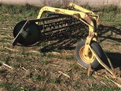 John Deere 640 Side Delivery Hay Rake 