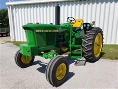 1970 John Deere 2520 2WD Row Crop Tractor 