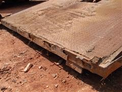 items/af4916a822feeb11b76a0003fff903d6/steelflatbedoffof1-tonpickup_9c07d45d187f400db1787e1bf38e590f.jpg