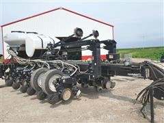 2015 Harvest International UltraPlant Tri-Flex Center Fill Planter & Kinze Row Units 