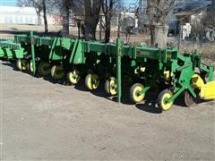 John Deere 885 8 Row Culivator 