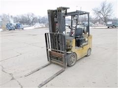 Caterpillar G025 Forklift 