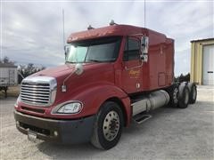 2005 Freightliner Columbia Tri/A Truck Tractor 