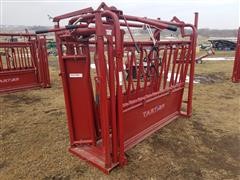 Tarter Cattle Master Series 3 Squeeze Chute With Automatic Headgate 