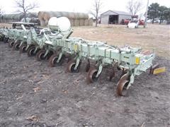 Orthman 8300 Cultivator/Ridger 