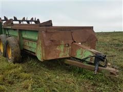 John Deere 660 T/A Manure Spreader 