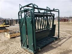 Behlen Squeeze Chute W/Tailgate 
