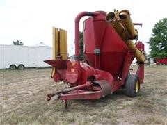 New Holland 357 Grinder Mixer W/Hay Table 