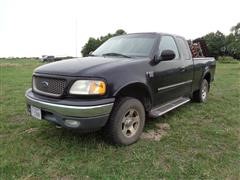 2000 Ford XLT F150 Extended Cab 4WD Pickup 