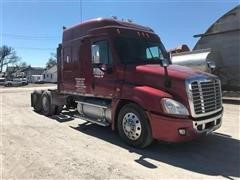 2010 Freightliner Cascadia T/A Truck Tractor 