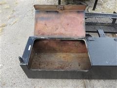 items/bb5cd92b7360e41180bd00155de187a0/frontbumpertrucktoolboxcarriertoolbasket