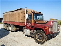 items/bb95f7ff2c40e41180be00155de1c209/1968mackr600graintruck