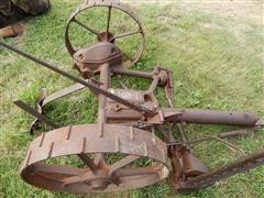 items/bc37e0c06729e41180be00155de252ff/internationalharvesterno.9horse-drawnsicklemower